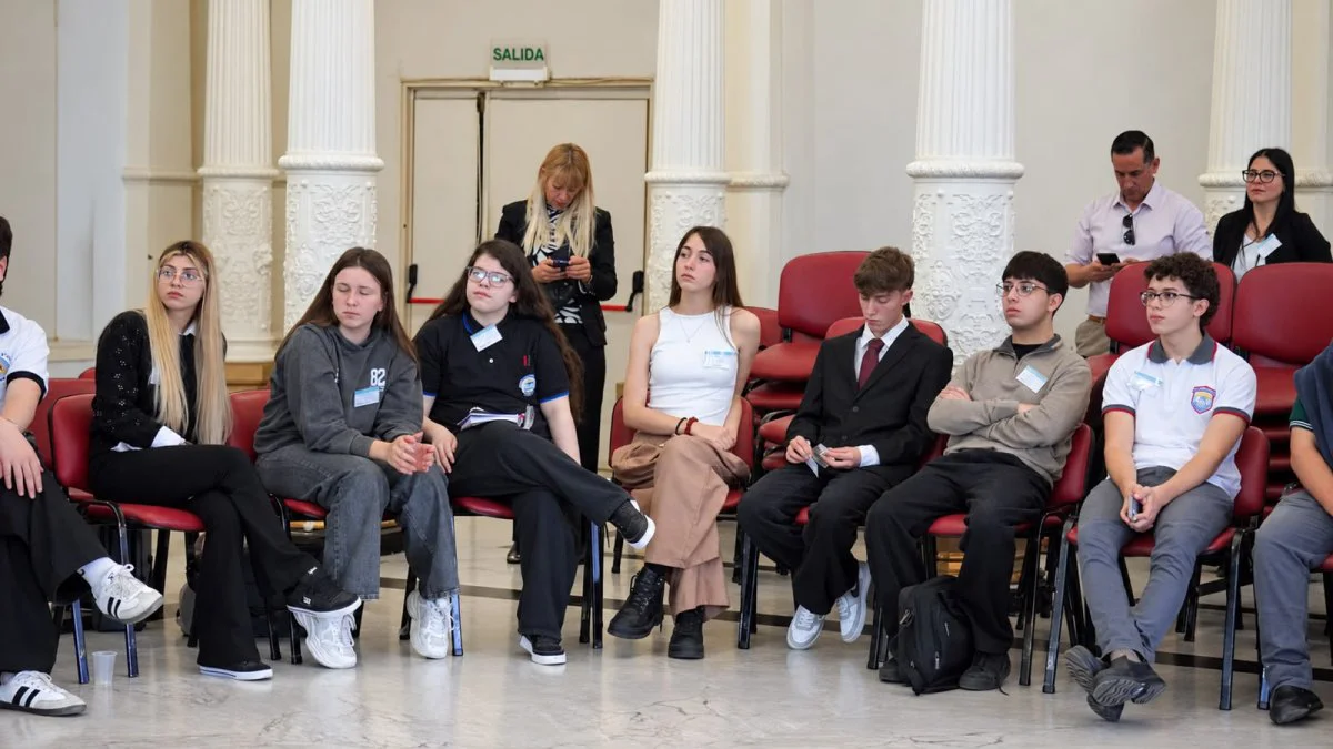 261027-CONSEJO_CONSULTIVO_DE_ESTUDIANTES__4__-_ET_1