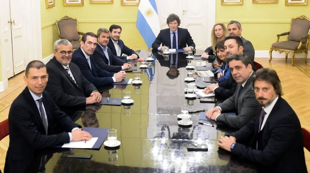 tras-la-tension-en-la-ucr-el-gobierno-asegura-que-les-ofrecera-sumarse-a-lla-a-los-aliados-si-son-desplazados-foto-presidencia-ZJ3WL45F2NADNHBRZOD5P6GHKM
