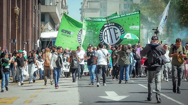 esta-semana-habra-movilizaciones-en-distintos-puntos-del-area-metropolitana-por-reclamos-vinculados-a-las-...-de-interes-de-los-creditos-y-a-la-situacion-del-pami-y-los-jubilados-foto-nicolas-gonzalez-tn-BWNWSG5PYRBNZDP3O4EUZ4DQOE