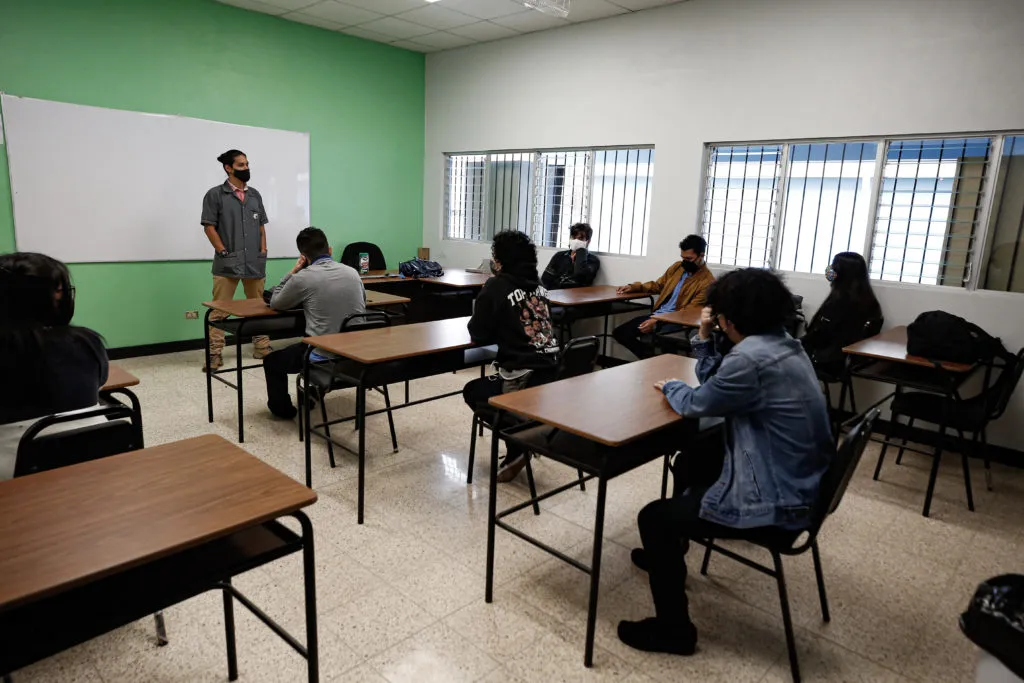 PRINCIPAL-CRISIS-EDUCACION