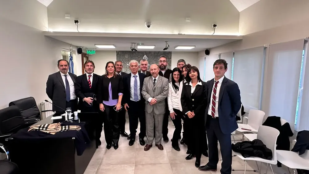 Jueces y cuneo libarona