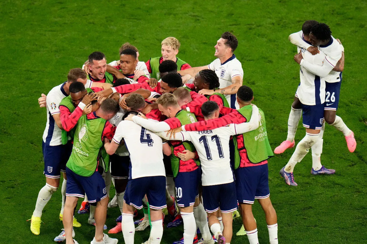 Inglaterra finalista