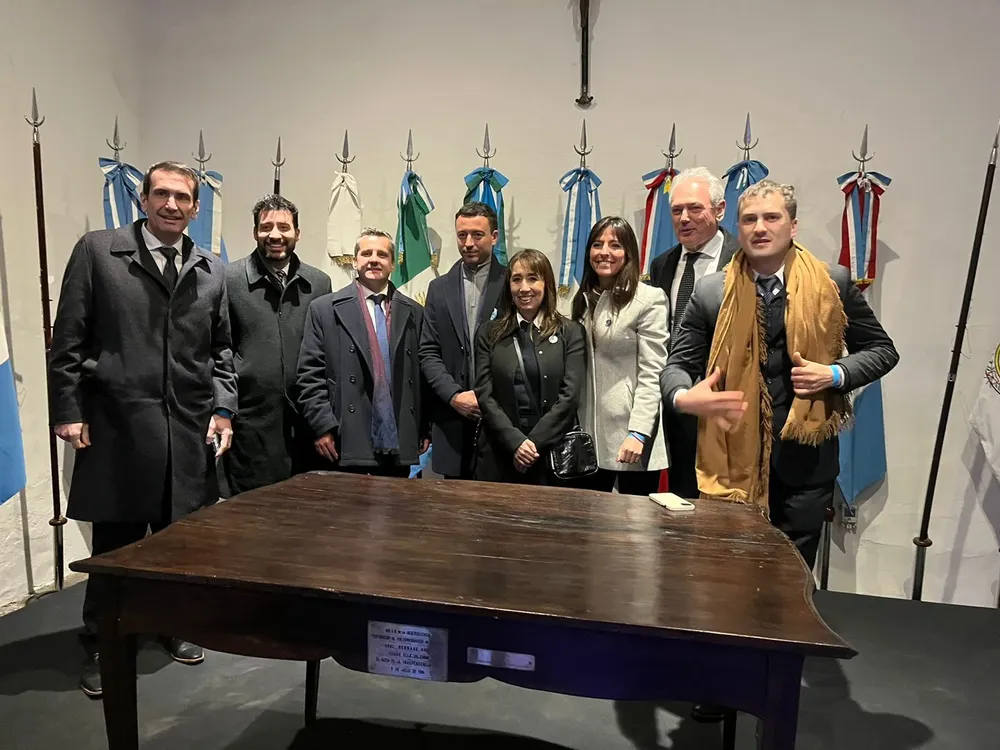 73b26abf-610c-4823-bfd2-851165fbbaca