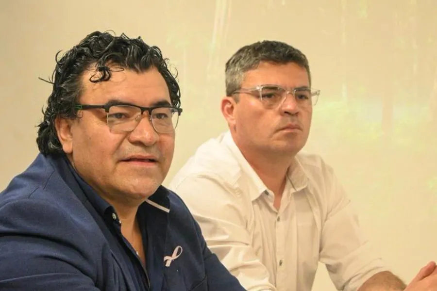 a827f3c491856876a3074443de8107b9_XL