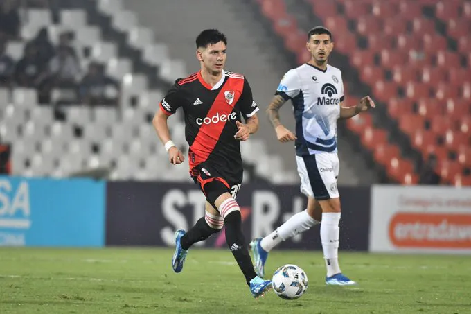 Independiente Rivadavia River