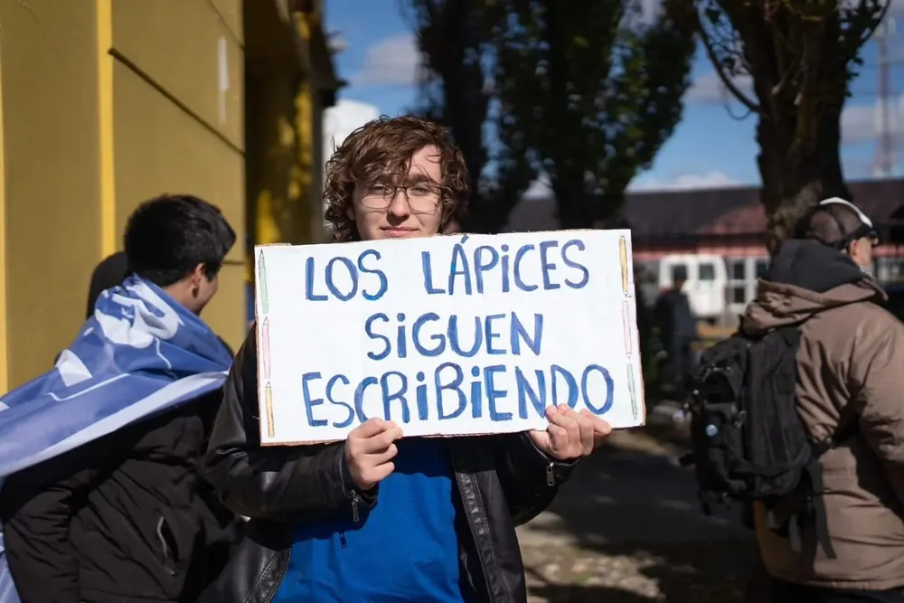 e7b4335d-e390-4f96-8618-983eaf414c50