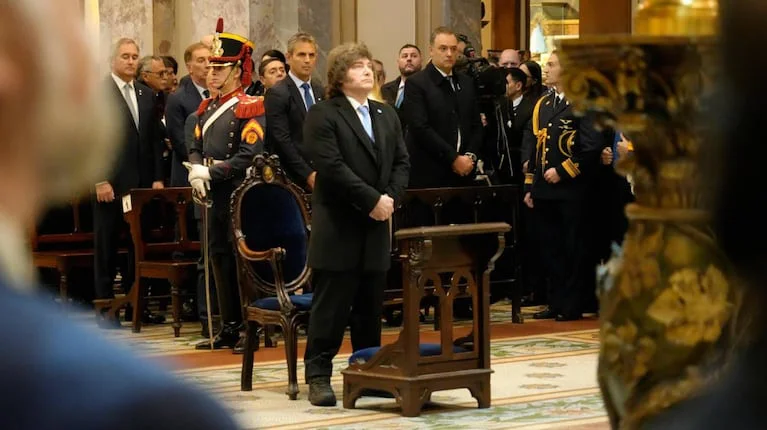 javier-milei-volvera-a-estar-al-frente-del-tedeum-por-el-9-de-julio-en-la-catedral-metropolitana-de-buenos-aires-foto-presidencia-GSE52HHAM5DKZHWLWTECLXSJ2M