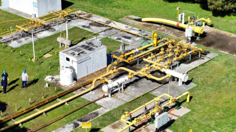 la-instalacion-de-camuzzi-donde-fue-vandalizada-la-bomba-que-inyecta-el-liquido-odorante-al-gas-natural-foto-gentileza-la-capital-QOYNUE5RKNBUFDQONBNWKAXWGI