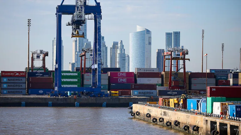 contenedores-en-el-puerto-de-buenos-aires-foto-agustin-marcarianreuters-DIUZLCL5EJERLIFXGABT3WJ774