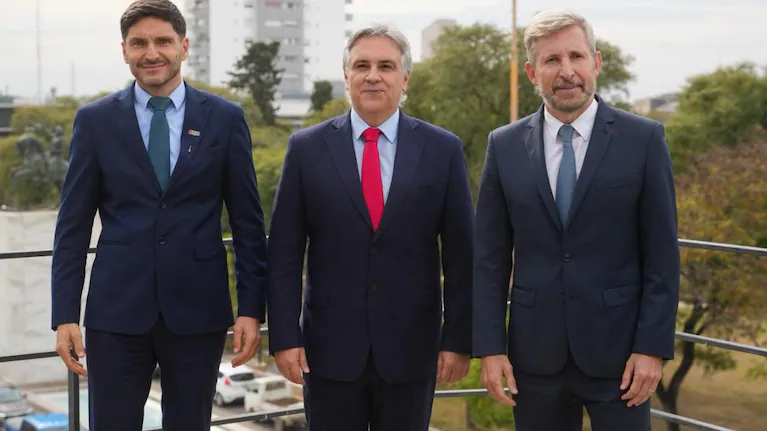 la-casa-rosada-recibe-a-tres-gobernadores-para-avanzar-en-la-agenda-de-infraestructura-y-energia-de-la-region-centro-foto-gobierno-de-santa-fe-HA4M667MSJBQRN6LOVLCZHDUVE