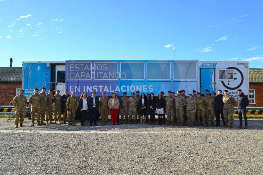 359176320467a53bcd34ce09c2dc8b86_XL