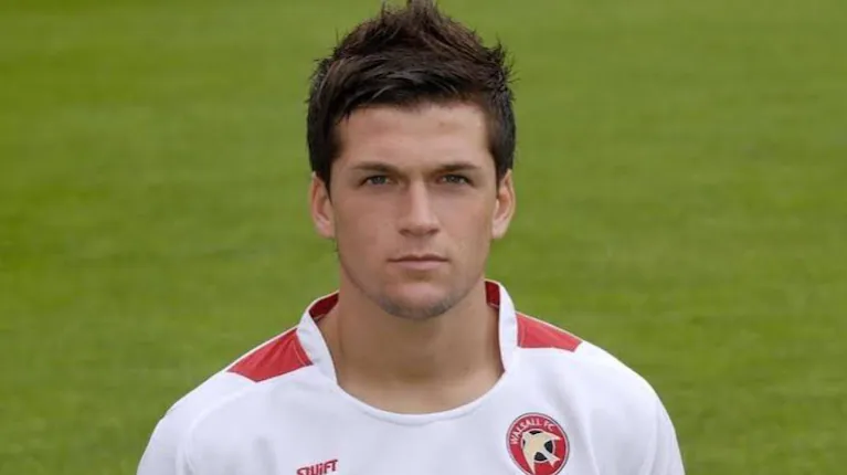hay-conmocion-en-inglaterra-por-la-muerte-de-un-futbolista-a-los-38-anos-foto-gentileza-bbc-TQ3J76YQ3JGSXH2QWHFMJFR5ZQ