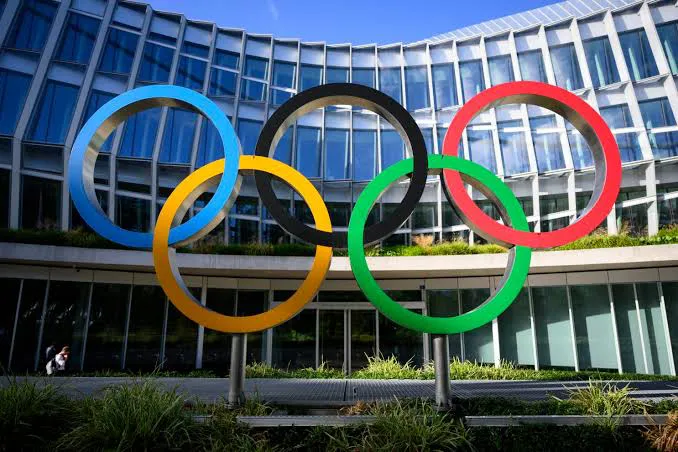 images - 2025-12-12T171254.717