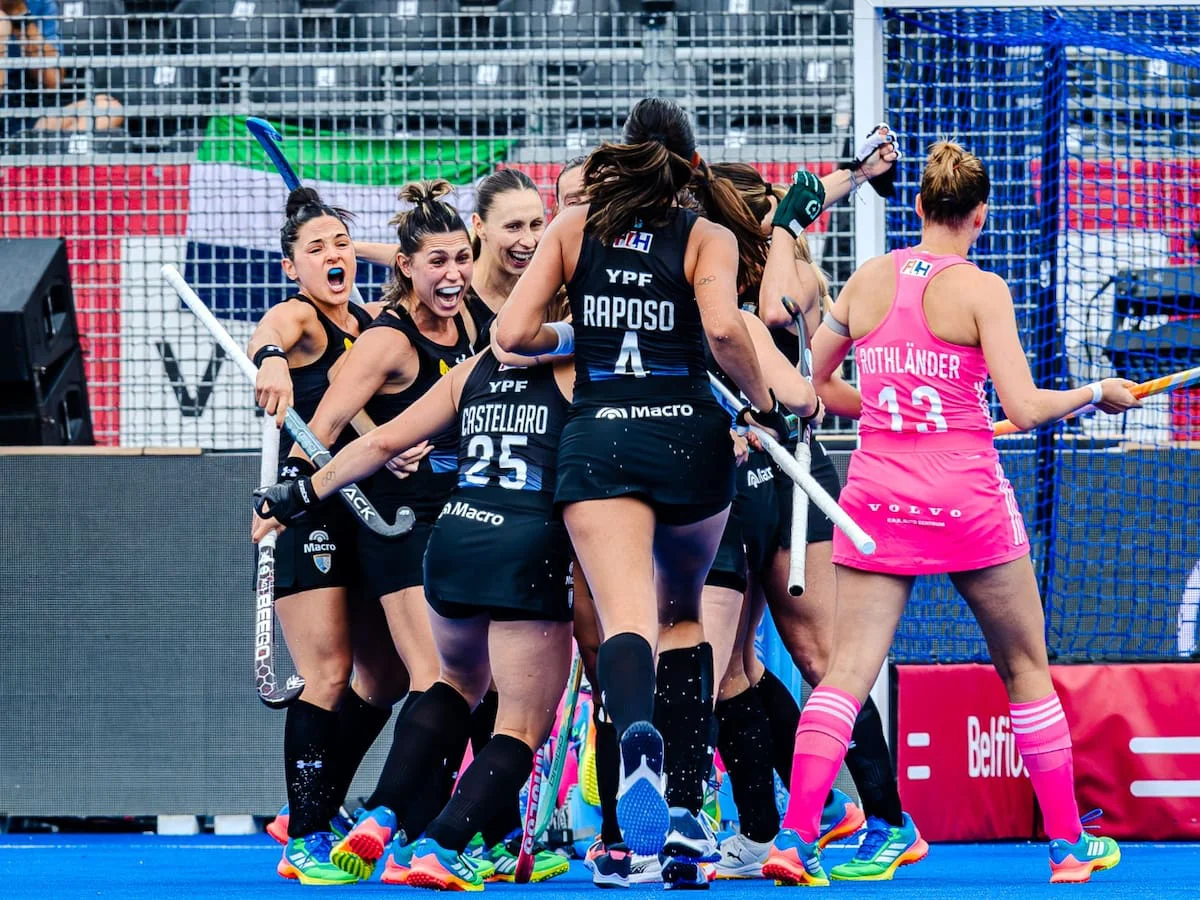 las-leonas-le-ganaron-a-alemania-3-a-2-en-la-KLNM7CB2RJA4RCNYP26IO5OLNQ