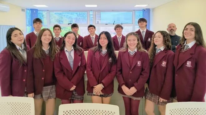 Estudiantes-argentinos-triunfan-en-certamen-de-la-NASA-y-seran-660x370