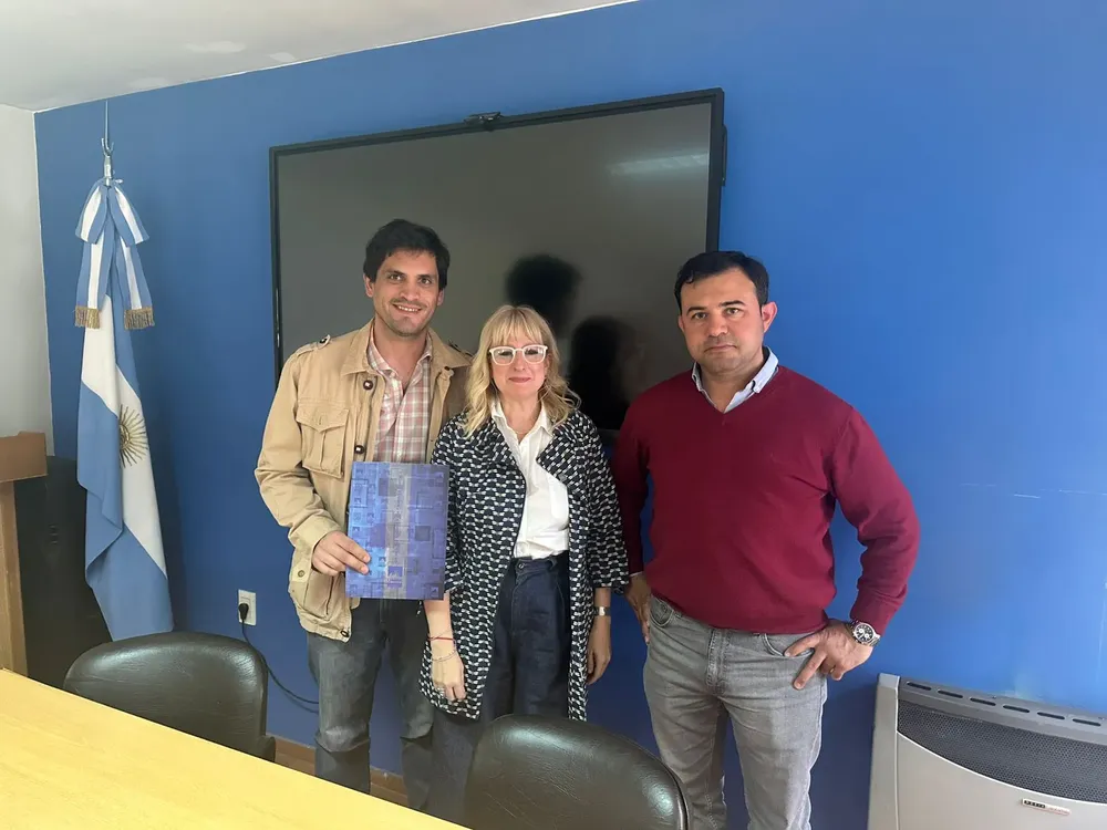 WhatsApp_Image_2025-11-14_at_15.09.35