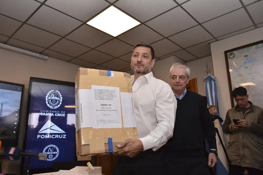 20251022_FOMICRUZ_APERTURA_SOBRES_LICITACION-6
