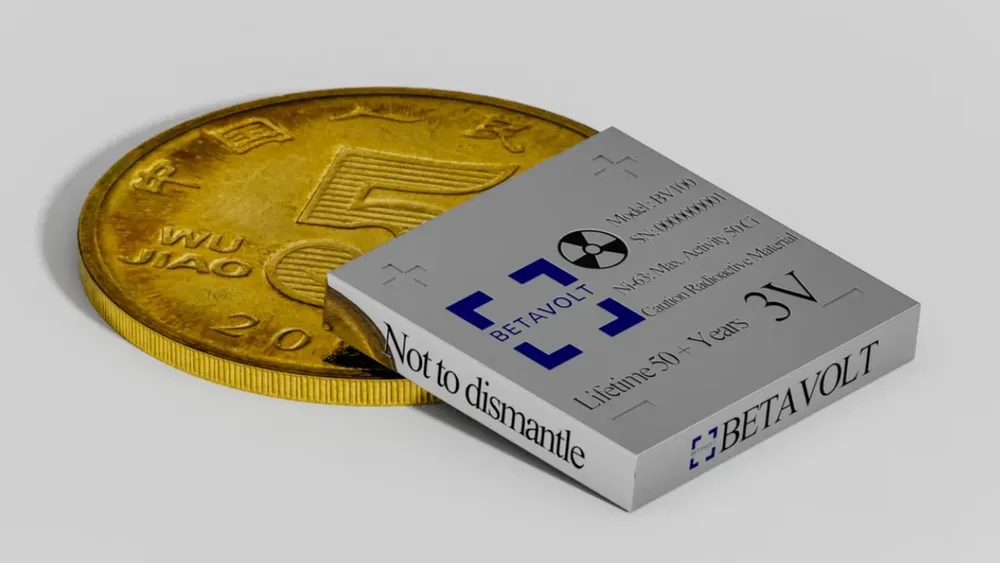 tamno-bateria-nuclear-comparada-moneda_98