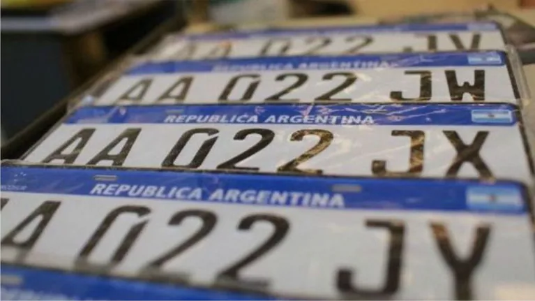 si-se-pierde-la-patente-o-es-robada-se-debera-realizar-la-denuncia-policial-cuanto-antes-foto-argentinagobar-WMKFQD7A2VHKJLIBTGOR3UWCHY