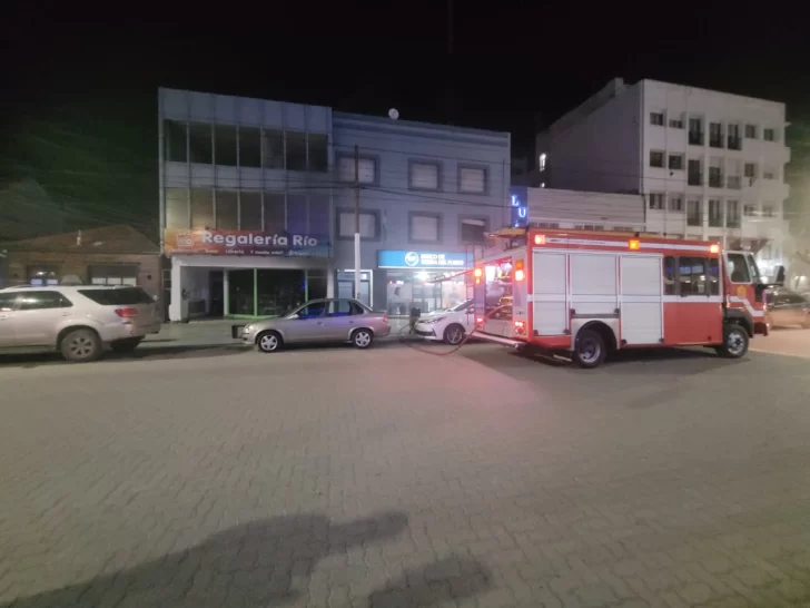 fuego-incendio-rio-gallegos-d209dj213123-728x546
