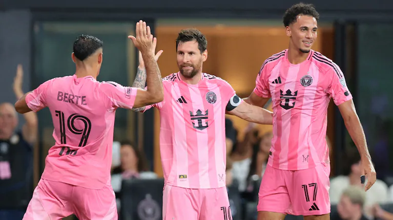 lionel-messi-anoto-dos-goles-para-el-inter-miami-ante-montreal-foto-reuters-PPFECTZHJZFNVGBKSORNJZZRQA