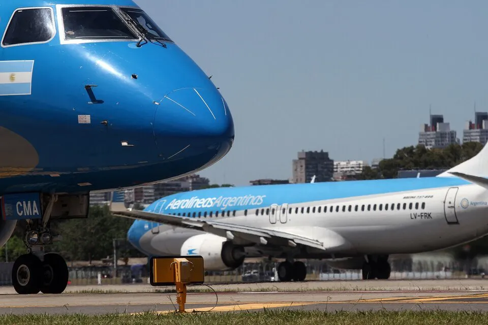 874711-aerol-c3-adneas-20argentinas-20carolina-20camps
