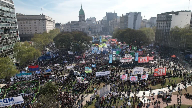 el-gobierno-descontara-el-dia-a-los-estatales-que-adhieran-al-paro-de-ate-y-busca-un-acuerdo-con-las-universidades-foto-tn-juan-pablo-chaves-MD65PHTS7NGHLMUCXBNA3IL77Y