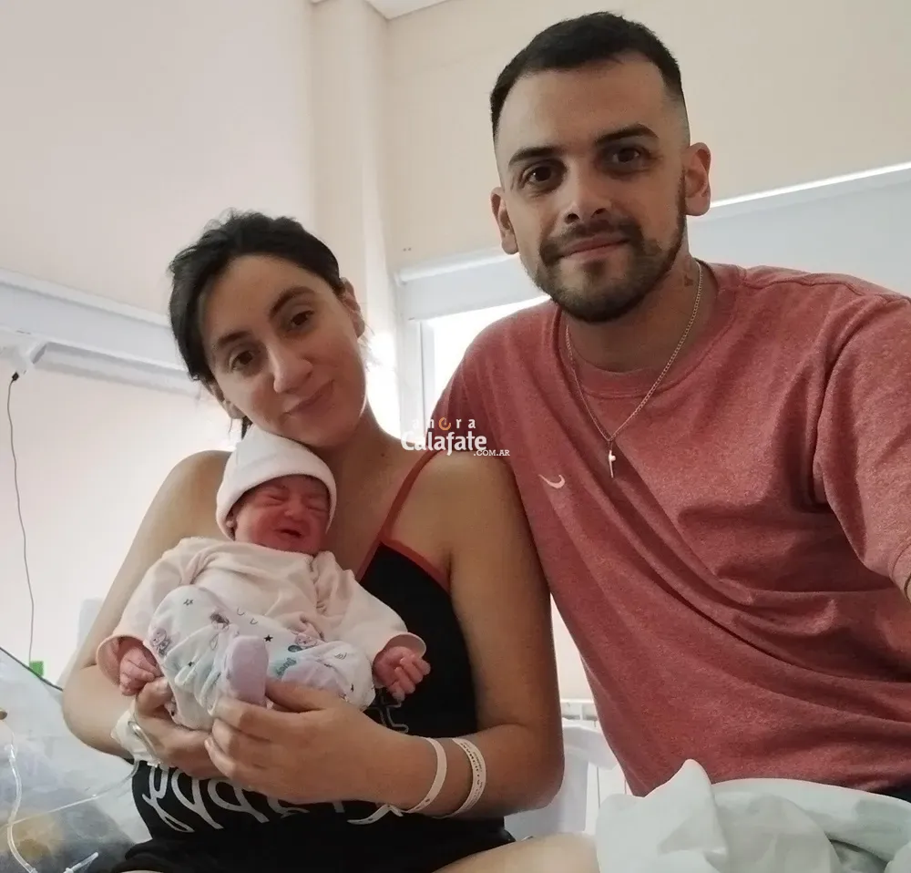 multimedia.normal.980fd5c60f9b67a5.cHJpbWVyYSBCQiBwYWRyZXMgY2hpY2Ffbm9ybWFsLndlYnA=